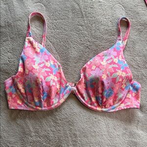 Hollister Pink Floral Women's Bikini Top